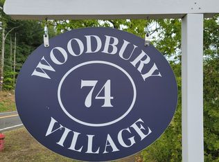 74 Washington Rd APT 16, Woodbury, CT 06798