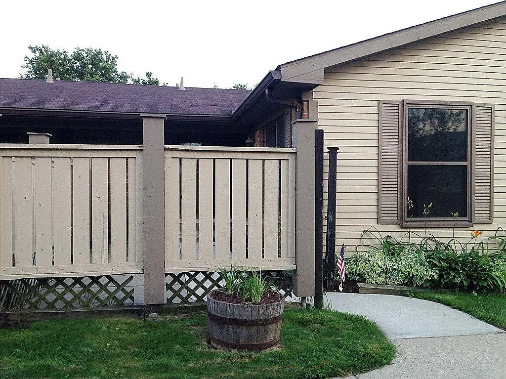 3 bed, 1107 sqft, $1,900 — Photo 1