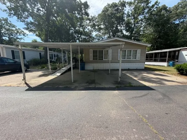 1175 Calgary Dr, Muskegon, MI 49444