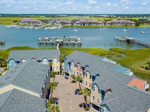 81 Sandbar Ln, Folly Beach, SC 29439