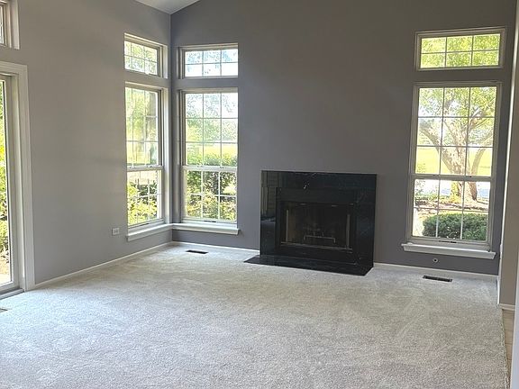 3rd image of 1602 Columbia Cir Unit 4