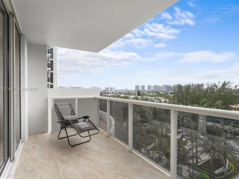 19111 Collins Ave #604 — Photo 32