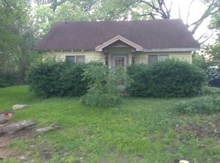 904 Peach St, Trinidad, TX 75163