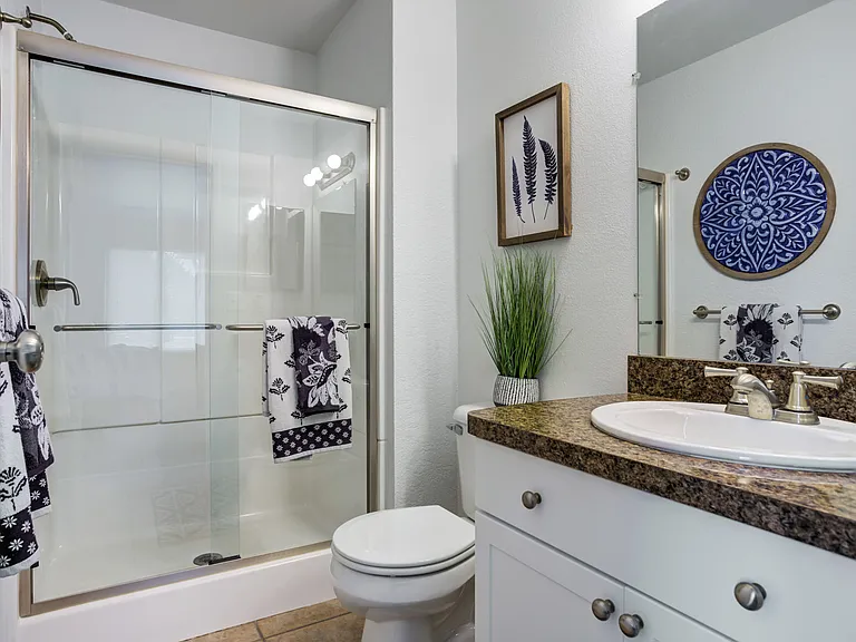 Laurel Valley Apartments — Photo 10