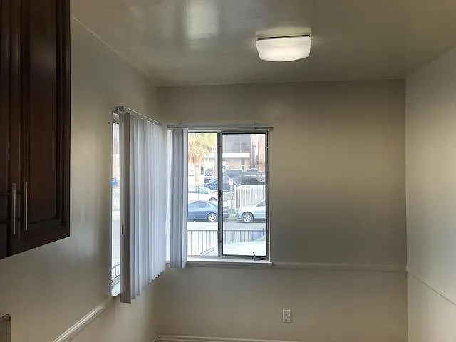 3914 Ingraham St #3 — Photo 5