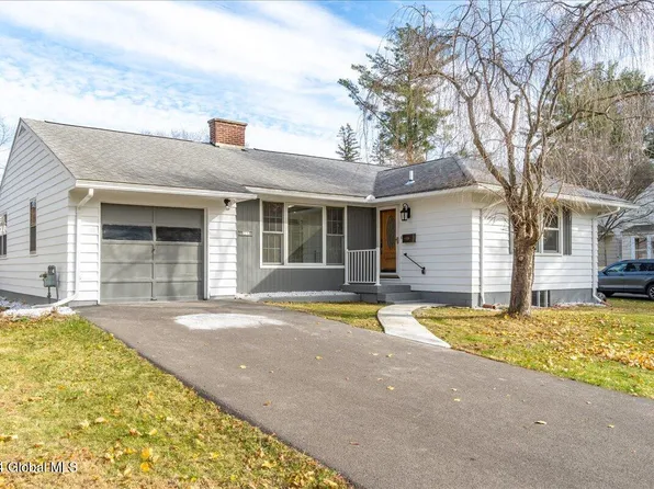 11 Elwood Road, Delmar, NY 12054
