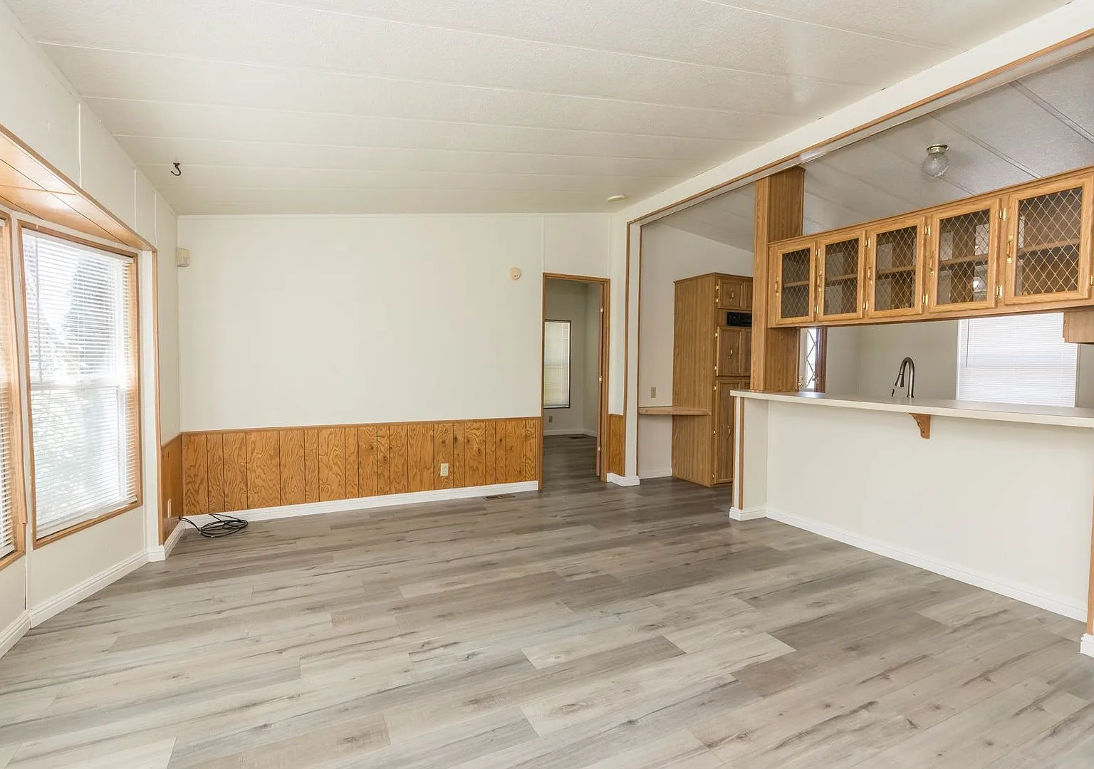 Home in Pahrump 3 Rooms — Photo 3