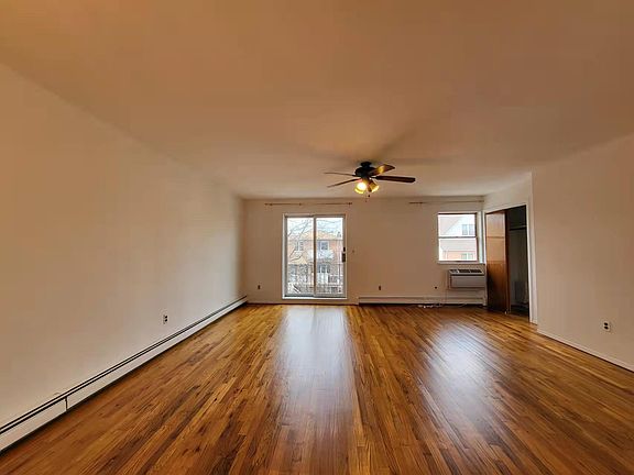 3rd image of 137 Bay 17 St