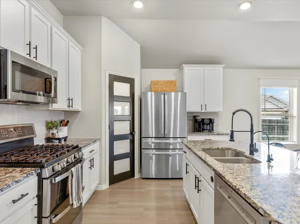 205 Bright Star Ln, Georgetown, TX 78628