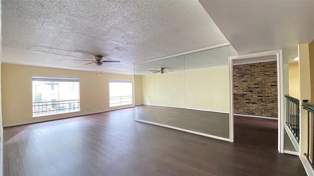 2 bed, 1388 sqft, $2,000 — Photo 1