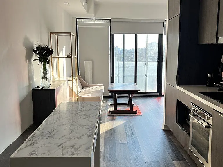 215 Queen St W #605C — Photo 7