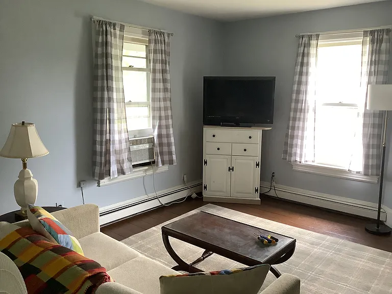 Living Room, with large TV & basic cable. Wifi is included.