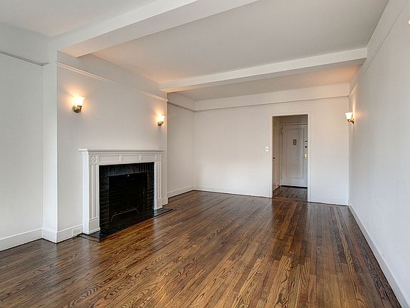 3rd image of 15 Park Ave APT 9D