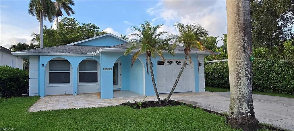 3 bed, 2.0 bath, 1884 sqft, $4,500 — Photo 1