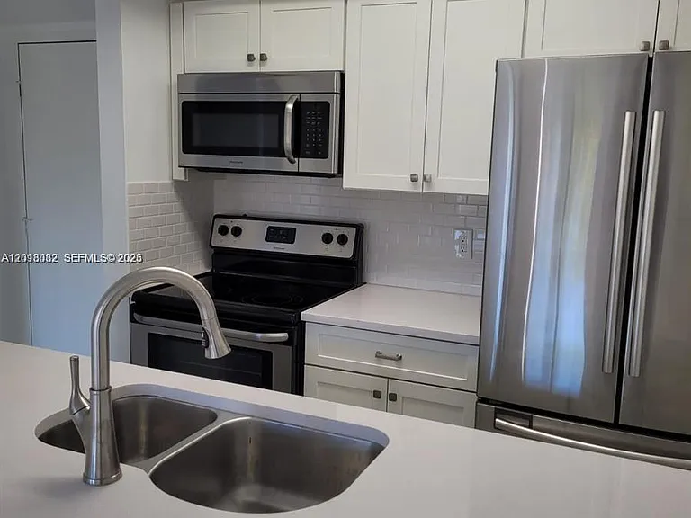 10001 W Atlantic Blvd #324 — Photo 2