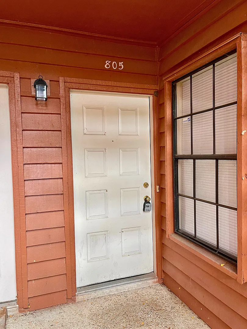 Move-In Special. off the first full month's rent with a 12 month lease — Photo 4