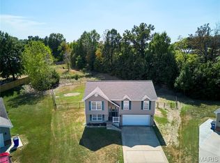 381 Gardenia Dr, Troy, MO 63379