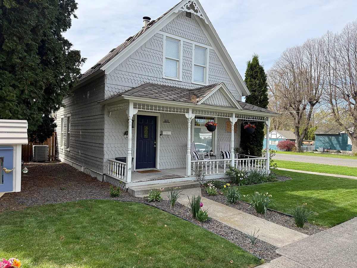 Building Photo - 801 Guernsey St
