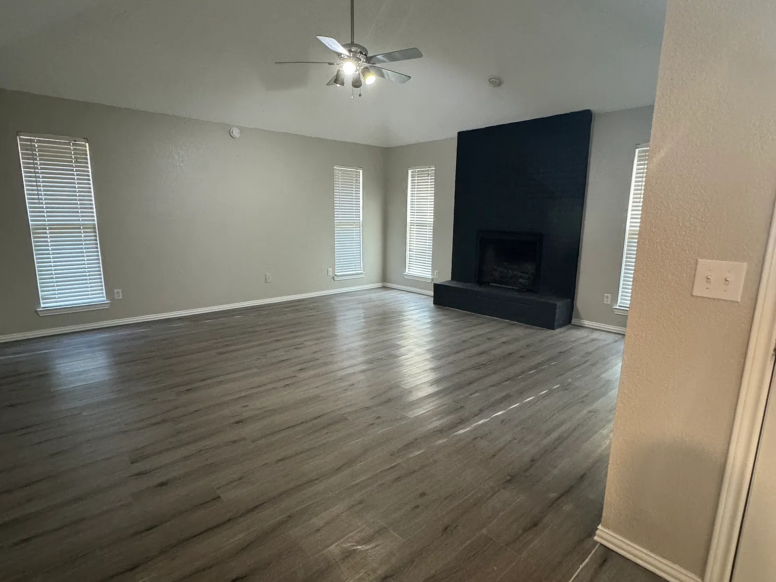 3 bed, 1613 sqft, $2,900 — Photo 3