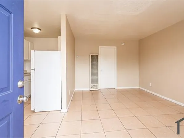 2570 Traction Ave #4, Sacramento, CA 95815