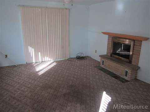 4th image of 28025 Joan St