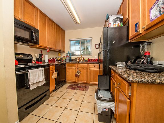 3rd image of 524 E Lexington Ave E #16