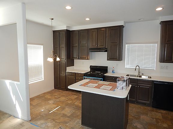 4th image of 2955 A St #1
