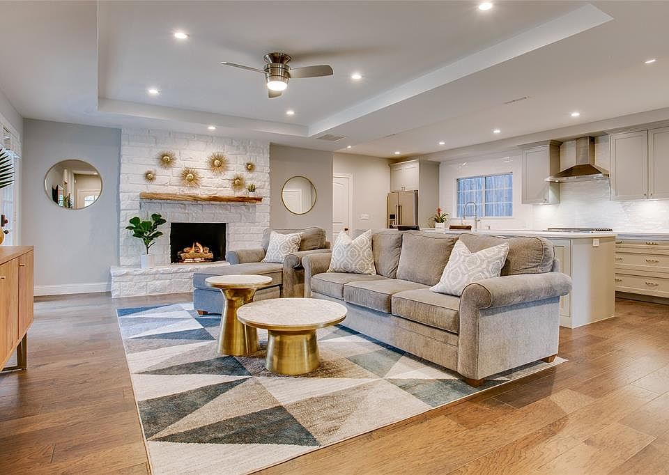 1st image of 10417 Royal Club Ln