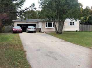 8715 2nd Ave, Pleasant Prairie, WI 53158