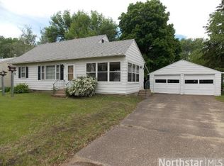 1719 Pinewood Dr, Shoreview, MN 55126