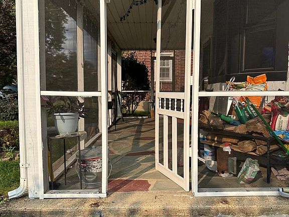 4th image of 30 E Providence Rd