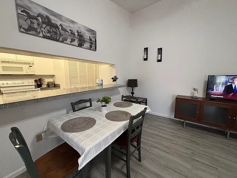 1289 Periwinkle Pl — Photo 8