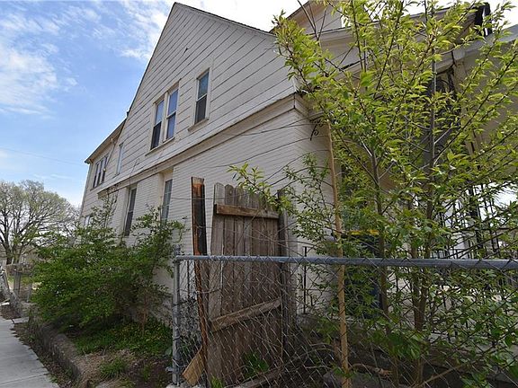 4th image of 801 Elmwood Ave