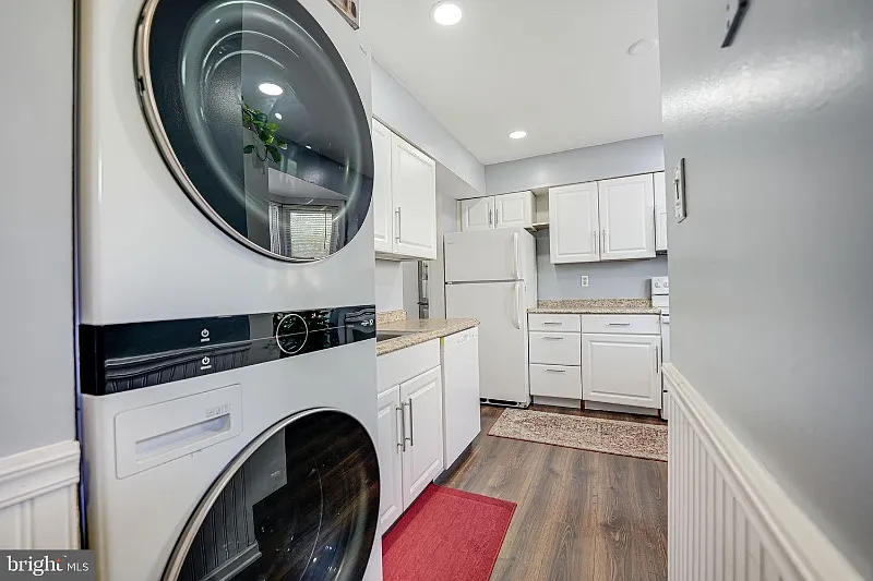 3 bed, 1372 sqft, $2,650 — Photo 3