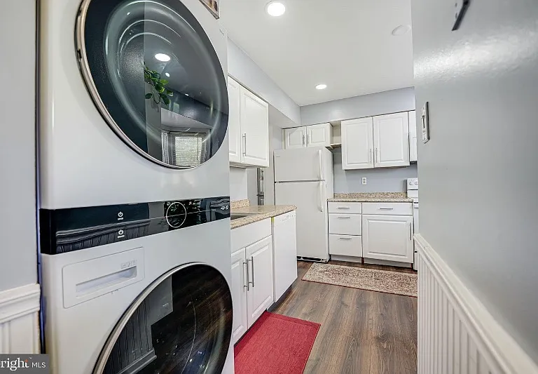 7908 Sharpsburg Ct — Photo 3