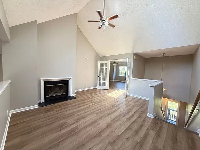 431 Belle Pointe Dr — Photo 12