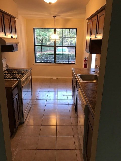 2nd image of 12 Crestwick Ct