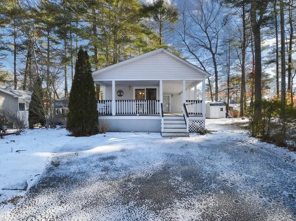 4 Daphne Way, Carver, MA 02330