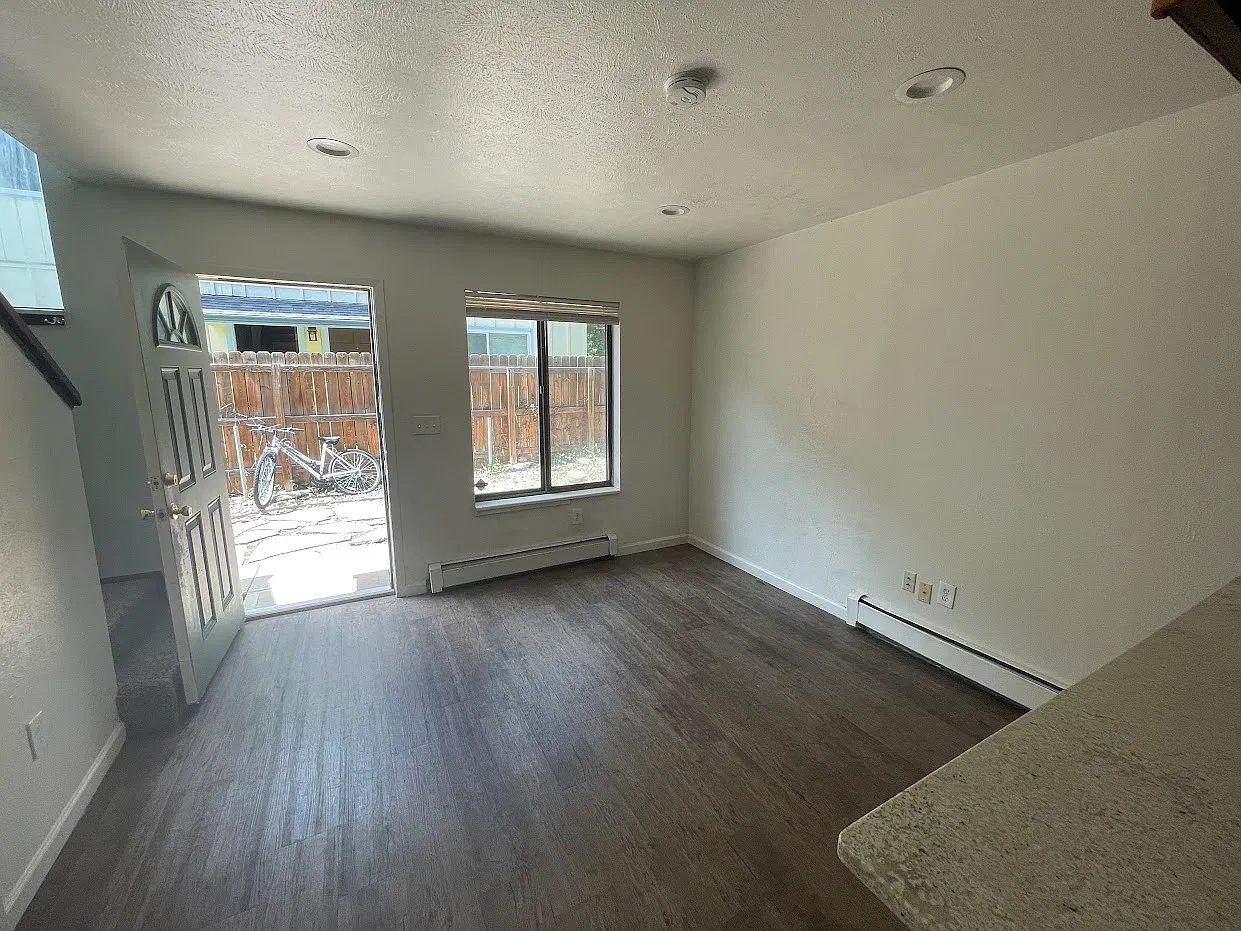 2333 Spruce St — Photo 4