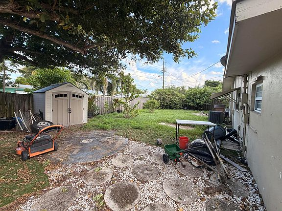 2nd image of 406 PHILADELPHIA Drive