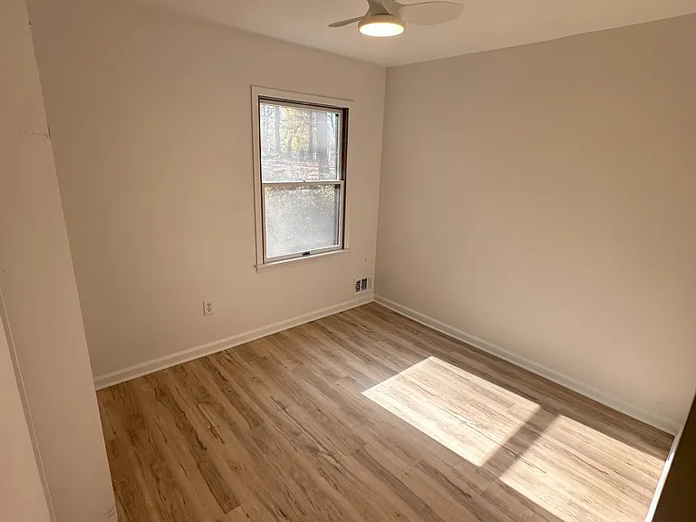 842 Beatrice Pkwy — Photo 2
