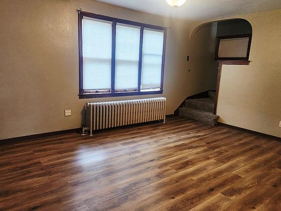 3rd image of 118 W Arndt St