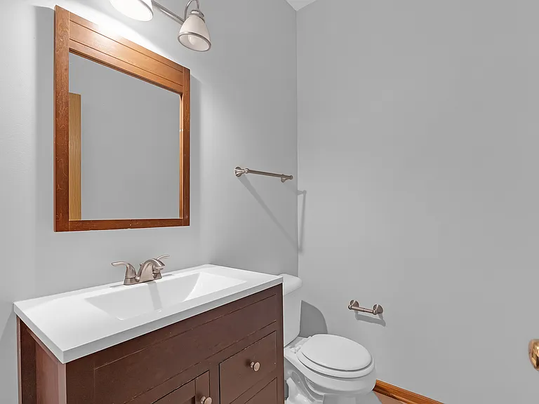 989 Sheridan Cir — Photo 15