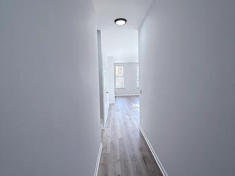 2400 Callow Ave #A — Photo 7
