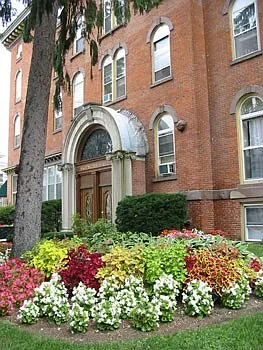 Skidmore Apartments — Photo 41