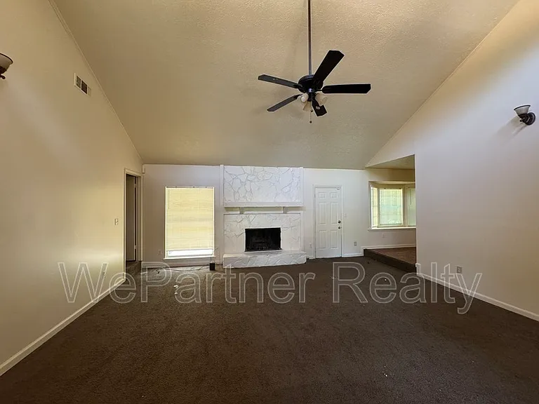 7416 Dartmouth Ct — Photo 9