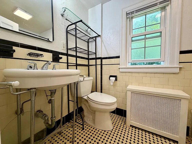 18 Zenith Dr — Photo 16