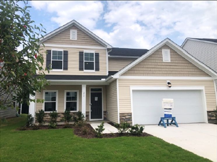2nd image of 215 Carolina Maple Dr