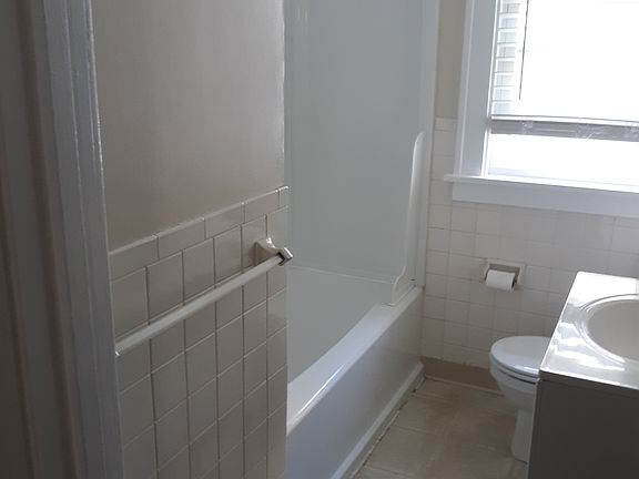 3rd image of 100 Enola Ave #2