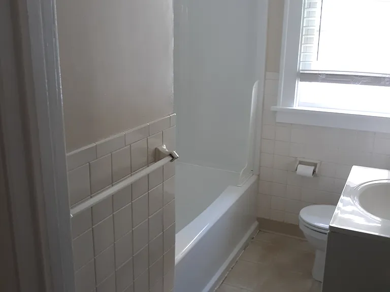 100 Enola Ave #2 — Photo 3